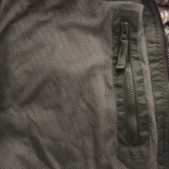 Men’s Gap Orange & Green Multi Zipper Utility Vest size XL - Picture 10 of 11